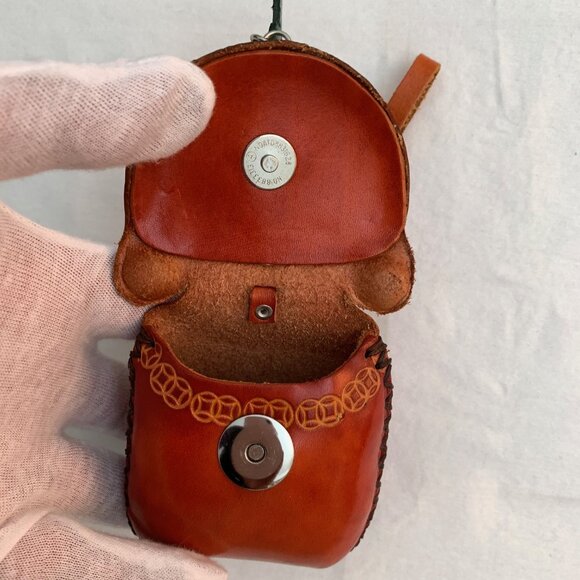 Leather Cat Wristlet, Pouch, Coin Purse Magnet Closure - Picture 5 of 6